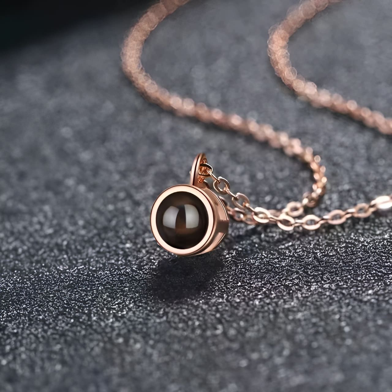 Kişiye Özel Projeksiyon Göz Fotoğraflı Kolye Rose Gold Stil 1