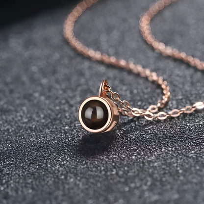 Kişiye Özel Projeksiyon Göz Fotoğraflı Kolye Rose Gold Stil 1