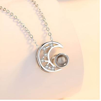 Kişiye özel Ay şeklinde projeksiyon fotoğraflı kolye silver