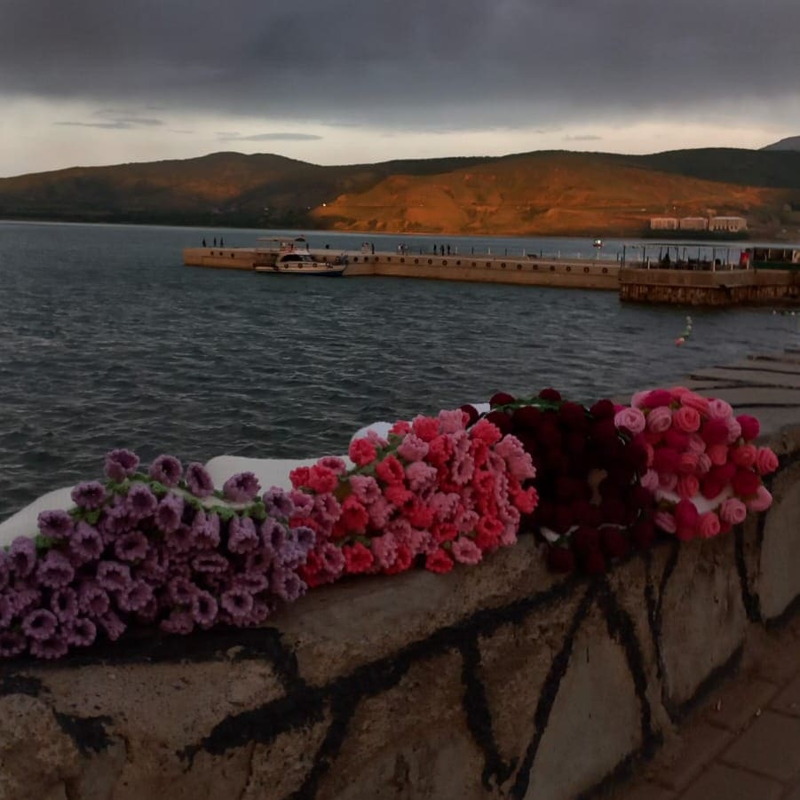 El Yapımı Gül Buketi Battaniye