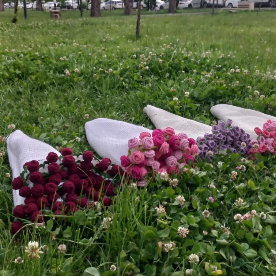 El Yapımı Gül Buketi Battaniye