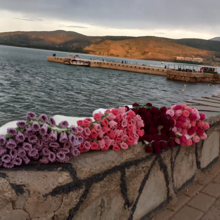 El Yapımı Gül Buketi Battaniye