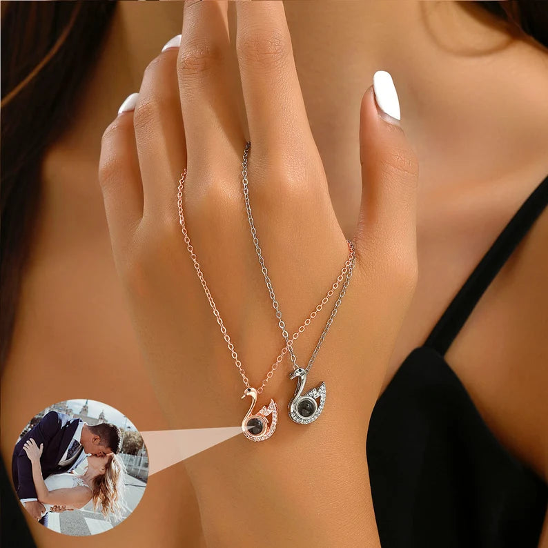ReavenS™  Fotoğraflı Kuğu Kolye