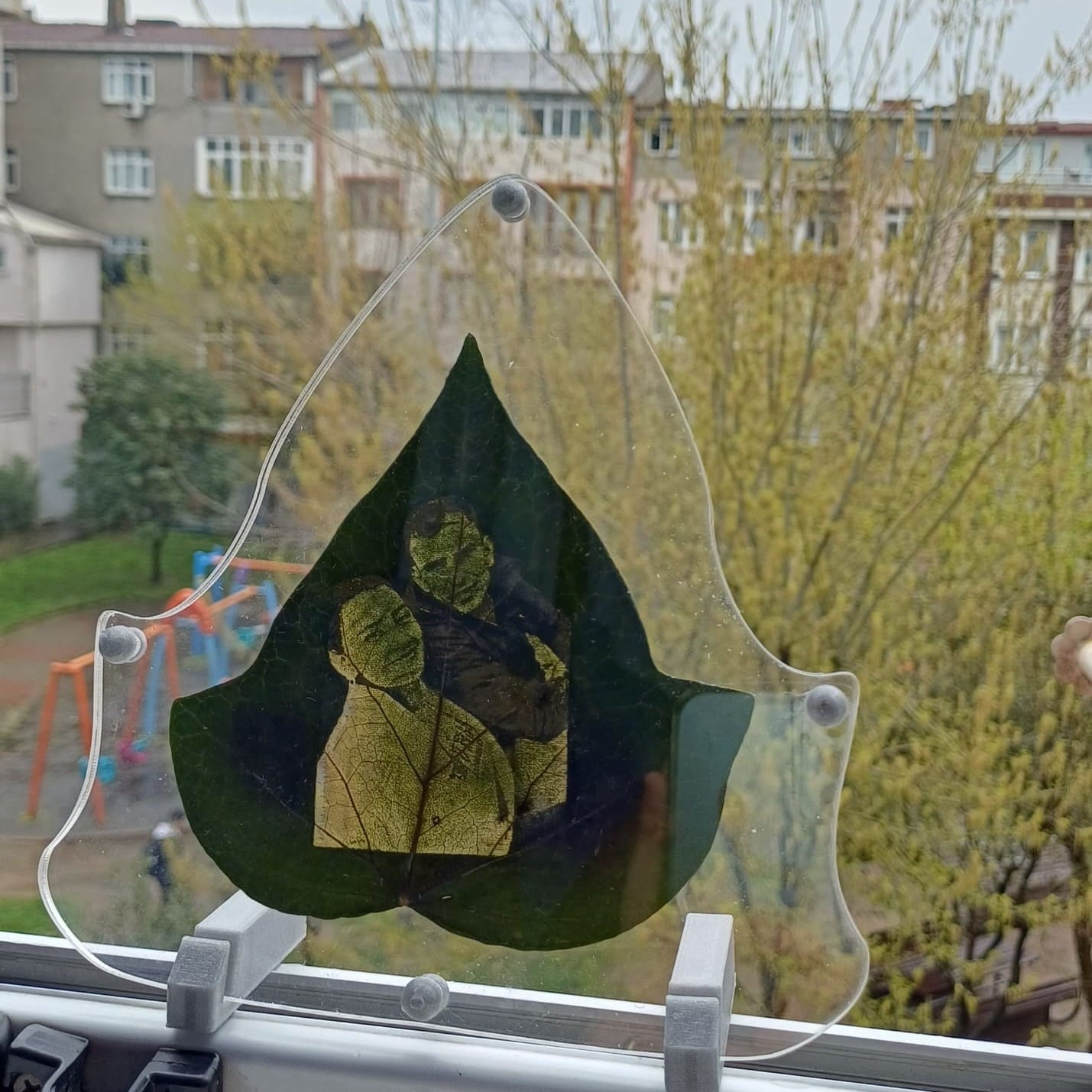 Gerçek Yaprak Üzerine İşlenen Kişiye Özel Fotoğraf