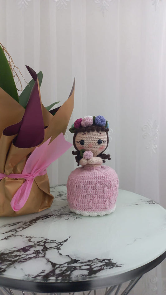 Sürpriz Örgü Buket Bebeği